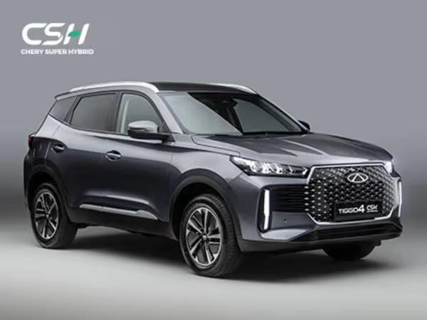 Tiggo 4 SUV in dark grey with a plain grey background