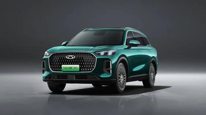 Chery Tiggo 9 Super Hybrid SUV in green