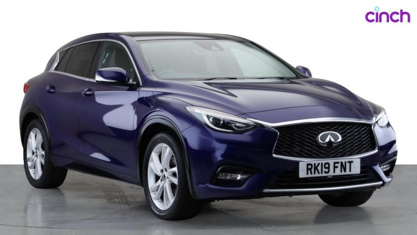 INFINITI Q30