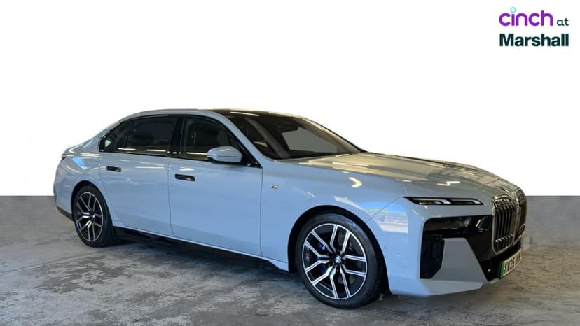 BMW i7