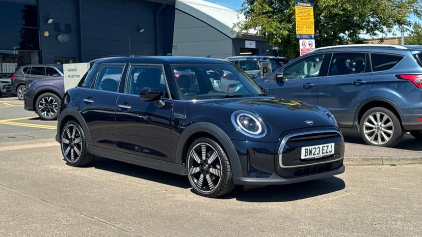MINI Hatchback